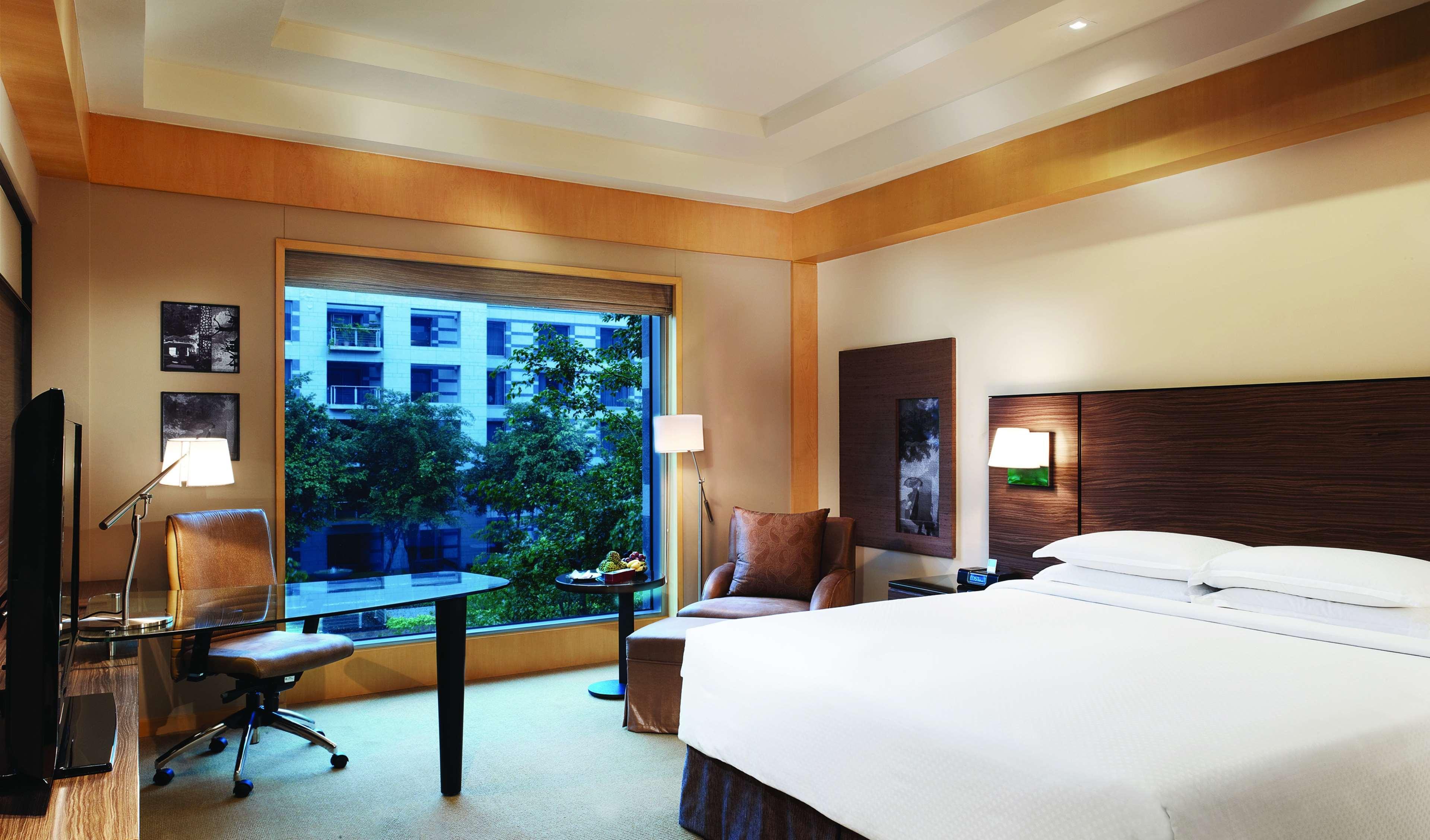 Grand Hyatt Mumbai Hotel And Residences Екстер'єр фото Deluxe room