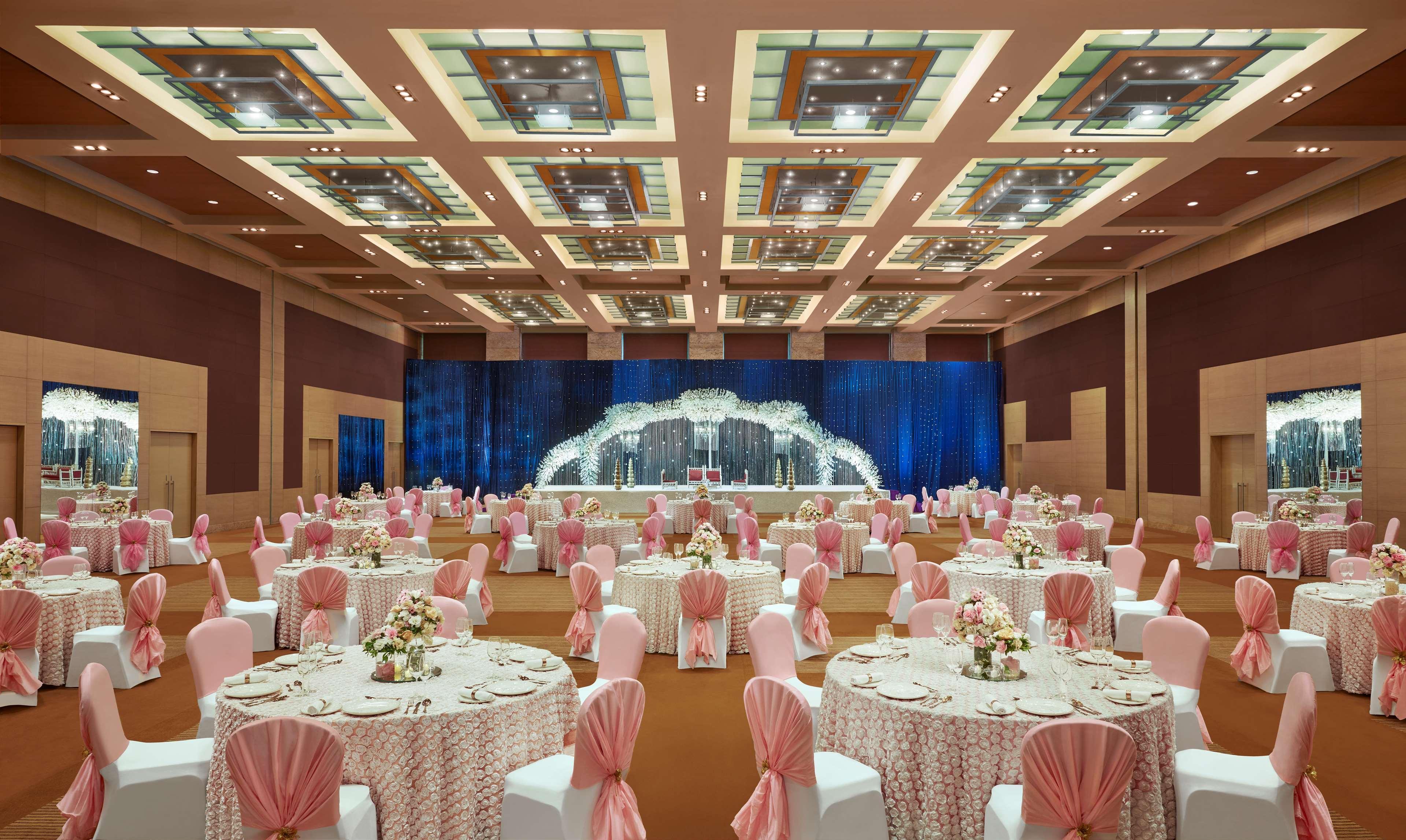Grand Hyatt Mumbai Hotel And Residences Екстер'єр фото The Grand Ballroom